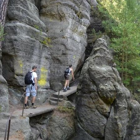 Brana Do Ceskeho Svycarska - Raj Cyklostezek Stare Krecany Luaran gambar